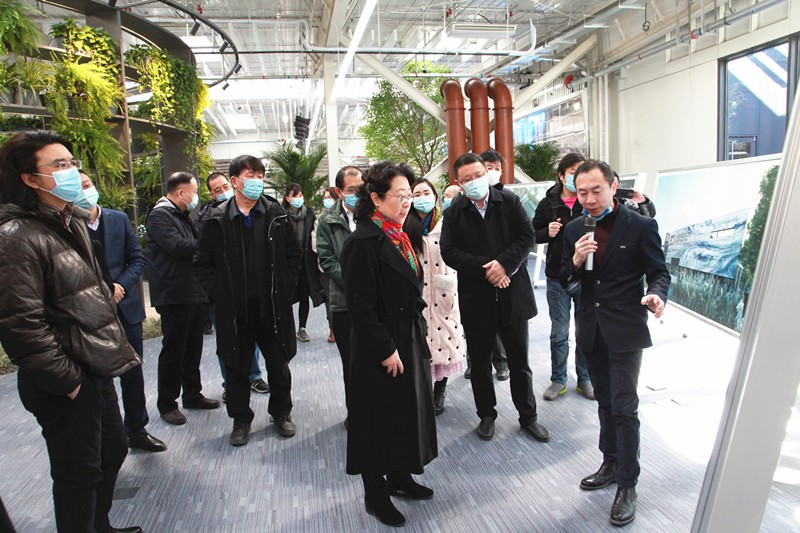 11-2021年2月  市委赴通州調(diào)研張家灣設(shè)計(jì)小鎮(zhèn)創(chuàng)新發(fā)展_副本.jpg