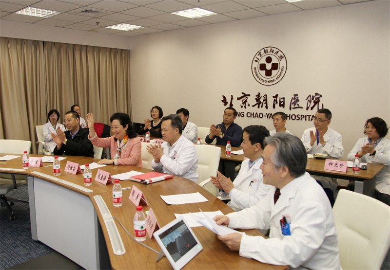 2019年1月，北京朝陽(yáng)醫(yī)院與涼山州第一人民醫(yī)院遠(yuǎn)程超聲會(huì)診項(xiàng)目啟動(dòng).jpg