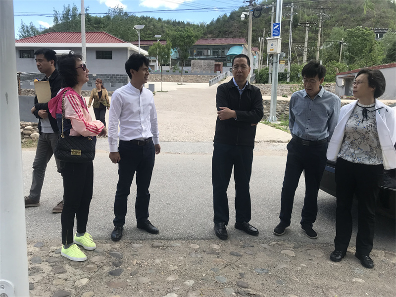 03-2019年5月 市委組織“農(nóng)村人居環(huán)境”方面黨員專(zhuān)家赴懷柔區(qū)調(diào)研.jpg