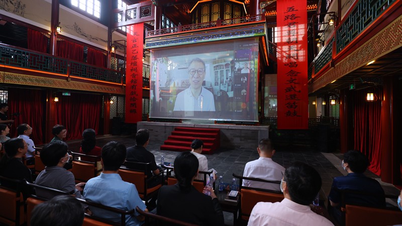 20220726閆傲霜出席致公黨西城區(qū)委“以文化人 以藝通心”——“京致閱讀”活動4_800.jpg