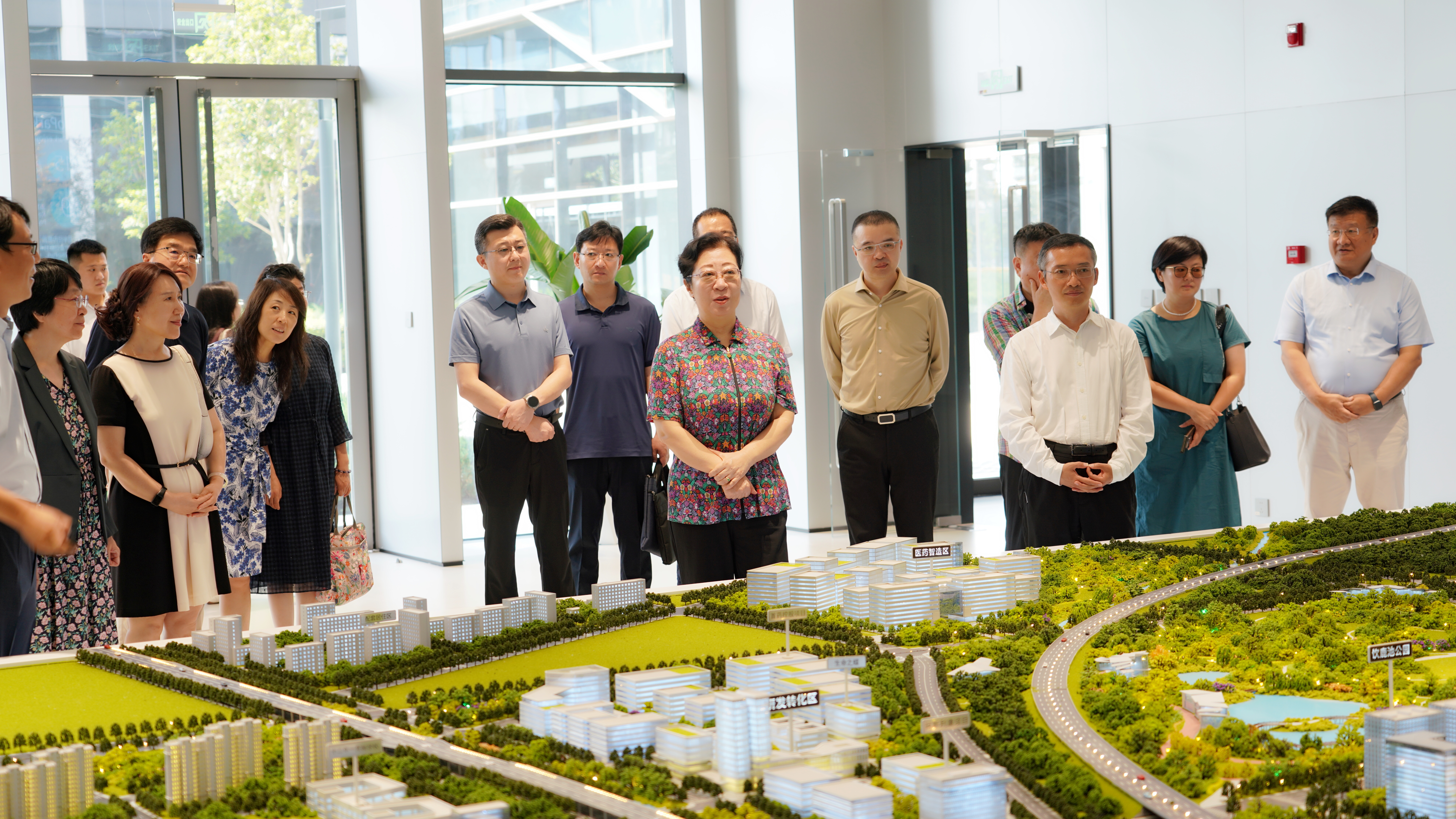 20250807閆傲霜帶隊(duì)赴亦莊國(guó)際醫(yī)藥創(chuàng)新公園調(diào)研2.JPG